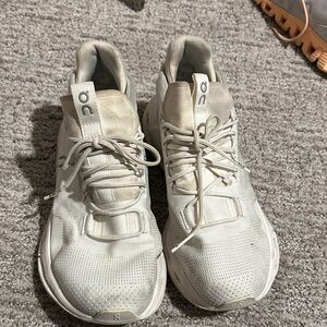 On Running Men's Cream Athletic Shoes